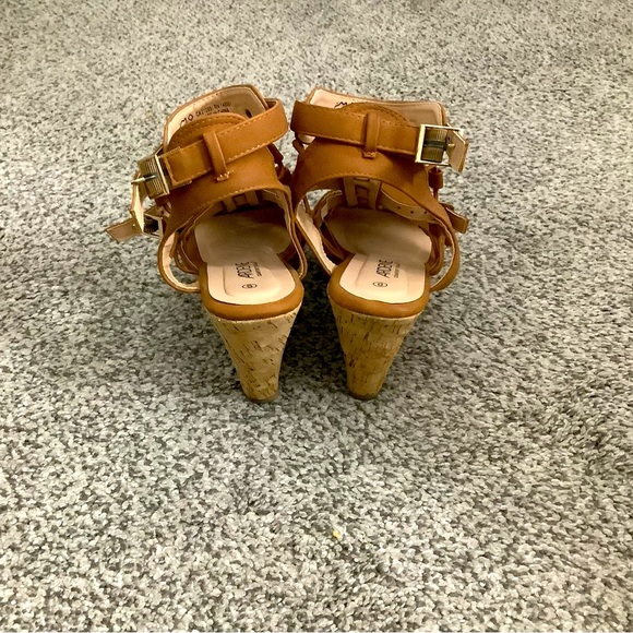 Ardene brown chunky platform heels - Picture 4 of 5